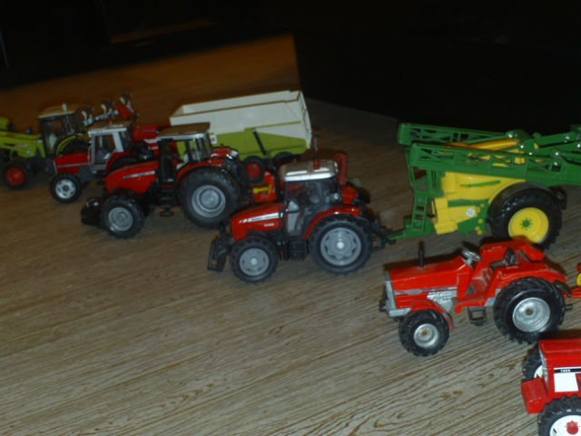 mes miniature agricole 1/32 - Les Tracteurs Rouges